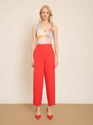 BGN Spodnie w kolorze czerwonym rozmiar: 34. Czerwone spodnie materiałowe BGN, na co dzień, bez wzorów, z materiału. Za 121.99 zł.