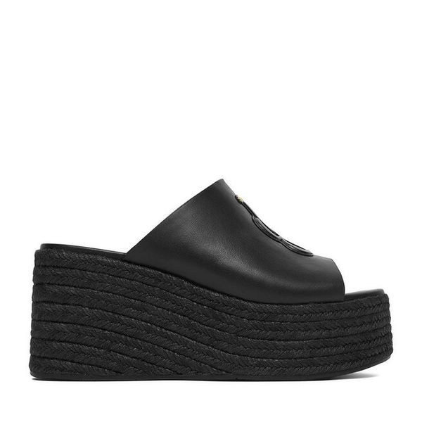 Espadryle Badura. Czarne espadryle Badura, bez wzorów, bez obcasa, bez zapięcia. Za 349.99 zł.