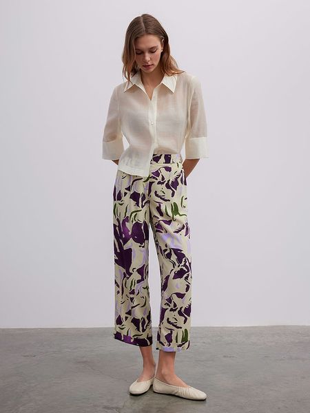 BGN Spodnie w kolorze kremowo-fioletowym rozmiar: 38. Brązowe spodnie materiałowe BGN, na co dzień, bez wzorów, z materiału, z podwyższonym stanem. Za 109.26 zł.