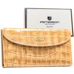 Beżowy portfel damski ze skóry ekologicznej z tłoczeniem na wzór skóry krokodyla - Peterson. Brązowe portfele Peterson, z aplikacjami, ze skóry ekologicznej. Za 94.99 zł.