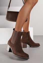 Brązowe Botki na Obcasie Typu Sztyblety Candria. Brązowe botki Born2be, z aplikacjami, z jeansu, bez obcasa, na obcasie, bez zapięcia. Za 119.99 zł.