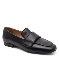 Lordsy Gino Rossi. Czarne lordsy Gino Rossi, bez wzorów, bez obcasa, bez zapięcia. Za 238.99 zł.