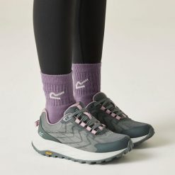 Damskie buty typu cruise. Niebieskie trekkingi Regatta, z dzianiny, trekkingowe. Za 449.99 zł.