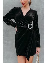Milan Kiss Sukienka w kolorze czarnym rozmiar: M. Czarne sukienki Milan Kiss, na co dzień, m, z aplikacjami, bez kołnierzyka, bez ramiączek, mini, proste. Za 149.31 zł.