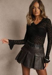 Czarna Bluzka Longsleeve z Koronki z Falbankami przy Rękawach Isonea. Czarne bluzki Renee, l, bez wzorów, z koronki, eleganckie, bez kołnierzyka, bez ramiączek. Za 69.99 zł.