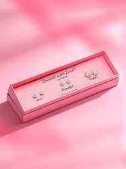 Created with Love 3-częściowy zestaw kolczyków-wkrętek "Light" z cyrkoniami rozmiar: onesize. Żółte kolczyki Created with Love, z cyrkonią, z mosiądzu. Za 56.99 zł.