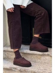 Trendyol Skórzane botki w kolorze brązowym rozmiar: 39. Brązowe botki Trendyol, bez wzorów, z wełny, bez obcasa, na platformie, bez zapięcia. Za 166.49 zł.