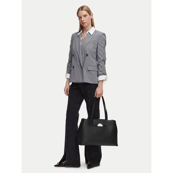 Torebka KARL LAGERFELD. Czarne torebki klasyczne KARL LAGERFELD, bez wzorów, bez dodatków. Za 849.99 zł.
