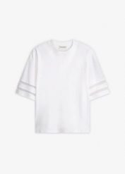 T-shirt z czystej bawełny organicznej. Białe t-shirty bonprix, z aplikacjami, z bawełny, bez kołnierzyka, bez ramiączek. Za 77.99 zł.