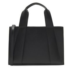 Torebka Simple. Czarne torebki klasyczne Simple, bez wzorów, bez dodatków. Za 219.99 zł.