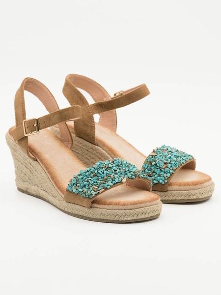 Bellucci Sandały w kolorze jasnobrązowym na koturnie rozmiar: 38. Brązowe sandały Bellucci, bez wzorów, z otwartym noskiem, bez obcasa, na koturnie, bez zapięcia. Za 92.21 zł.