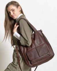 Shopperka skórzana MARCO MAZZINI czekoladowa v234e. Brązowe shopper bez wzorów, ze skóry, bez dodatków. Za 489.25 zł.