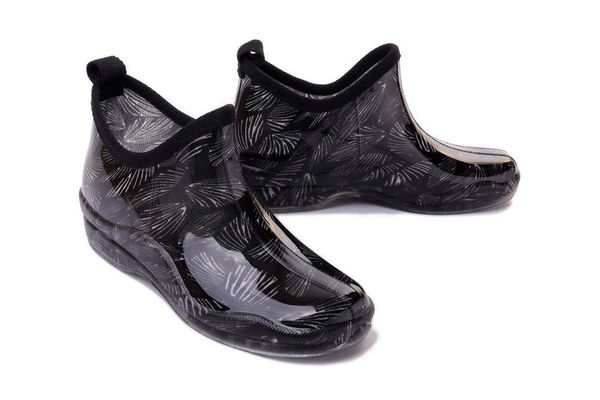 WOJTYŁKO 7G5040C czarny, kalosze damskie. Czarne kalosze Wojtyłko, bez wzorów. Za 55.29 zł.