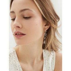 Kolczyki Guess. Szare kolczyki Guess, srebrne. Za 189.99 zł.