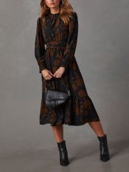 Milan Kiss Sukienka w kolorze czarno-brązowym rozmiar: XL. Czarne sukienki Milan Kiss, xl, bez wzorów, bez kołnierzyka, bez ramiączek, midi. Za 214.95 zł.