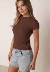 Brązowy Gładki T-shirt z Wiskozy ze Stójką w Minimalistycznym Stylu Deleus. Brązowe t-shirty Born2be, l, z aplikacjami, z jeansu, bez kołnierzyka, bez ramiączek. Za 39.99 zł.