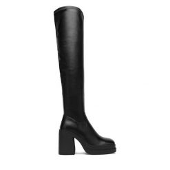 Kozaki DeeZee. Czarne kozaki DeeZee, bez obcasa, na słupku, bez zapięcia. Za 249.99 zł.