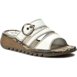 Klapki FLY LONDON - Theafly P500724004 Offwhite. Białe klapki Fly London, bez wzorów, ze skóry, bez obcasa, na obcasie. W wyprzedaży za 249.00 zł.