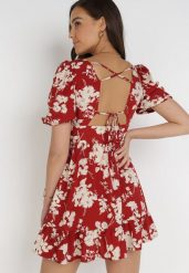 Bordowa Sukienka Thozo. Czerwone sukienki Born2be, na imprezę, xs, bez wzorów, z tkaniny, klasyczne, bez kołnierzyka, bez ramiączek, mini, rozkloszowane. Za 29.99 zł.