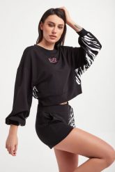 Bluza dresowa damska EA7 EMPORIO ARMANI. Bluzy EA7 Emporio Armani, s, bez wzorów, z dresówki, bez kaptura. W wyprzedaży za 296.27 zł.