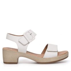 Sandały Remonte. Białe sandały Remonte, bez wzorów, bez obcasa, na słupku, bez zapięcia. Za 369.99 zł.