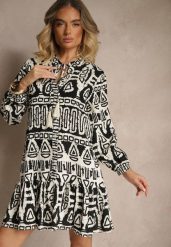 Czarna Rozkloszowana Sukienka z Wiskozy w Etniczny Print z Wiązaniem z Frędzlami Ravpio. Czarne sukienki Renee, na spotkanie biznesowe, l, bez wzorów, z wiskozy, eleganckie, bez kołnierzyka, bez ramiączek, mini, rozkloszowane. Za 89.99 zł.