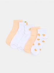 Bawełniane skarpetki z motywem brzoskwiń 5 pack - pomarańczowy. Brązowe skarpety Sinsay, bez wzorów, z bawełny. Za 15.99 zł.