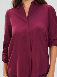Wiskozowa koszula regular fit - czerwony. Czerwone koszule Sinsay, l, bez wzorów, z wiskozy, bez kołnierzyka, bez ramiączek. Za 29.99 zł.