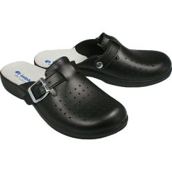 INBLU AE-01 czarny, klapki damskie. Czarne klapki Inblu, w ażurowe wzory, bez obcasa. Za 49.90 zł.