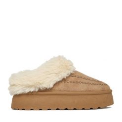 Kapcie JENNY. Brązowe obuwie domowe Jenny, bez wzorów, bez zapięcia. Za 119.99 zł.