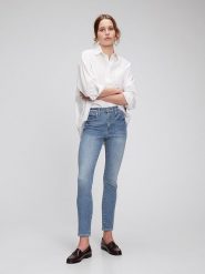 GAP Dżinsy - Skinny fit - w kolorze błękitnym rozmiar: W29. Niebieskie jeansy GAP, bez wzorów, z podwyższonym stanem. Za 136.13 zł.