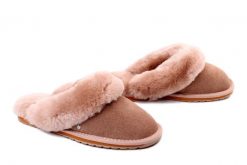 Emu Australia W10015 Jolie camel, klapki damskie. Brązowe klapki EMU Australia, bez wzorów, ze skóry, bez obcasa. Za 297.42 zł.