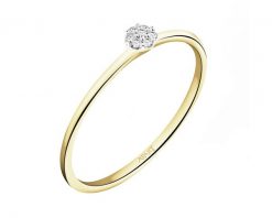 Pierścionek z żółtego złota z diamentami - 0,02 ct - próba 375. Żółte pierścionki Apart, z diamentem, złote. Za 899.00 zł.