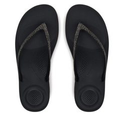 Japonki FitFlop. Czarne klapki FitFlop, bez wzorów, bez obcasa. Za 159.99 zł.