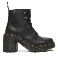 Botki Dr. Martens. Czarne botki Dr. Martens, bez wzorów, bez obcasa, na słupku, bez zapięcia. Za 989.99 zł.