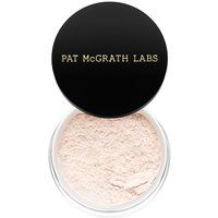 Pat Mcgrath Labs - Skin Fetish Sublime Perfection - Puder Sypki Wykończeniowy - Skin Fetish Setting Powder Light 1 - Dla Kobiet. Pudry Pat Mcgrath Labs. Za 209.00 zł.