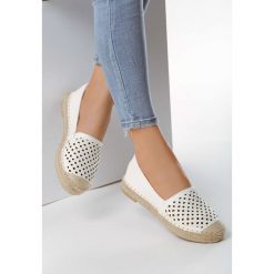 Białe Espadryle Collaborator. Białe espadryle Born2be, bez wzorów, bez obcasa, na płaskiej podeszwie, bez zapięcia. Za 79.99 zł.