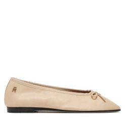 Baleriny Tommy Hilfiger. Czerwone baleriny TOMMY HILFIGER, bez wzorów, bez obcasa. Za 259.99 zł.