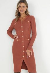 Brązowa Sukienka z Prążkowanej Dzianiny Dopasowana Neysa. Brązowe sukienki Born2be, na co dzień, bez wzorów, z dzianiny, eleganckie, bez kołnierzyka, bez ramiączek, midi, dopasowane. Za 159.99 zł.