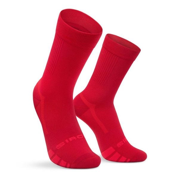 Skarpetki gravel Kolarstwo Siroko GS1 Red. Czerwone skarpety SIROKO, bez wzorów, z elastanu. Za 57.60 zł.