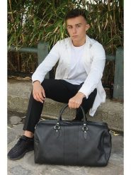 Maison héritage PARIS Skórzana torba podróżna "Week" w kolorze czarnym - 52 x 34 x 18 cm rozmiar: onesize. Czarne torby na ramię Maison héritage PARIS, bez wzorów, z materiału, przez ramię, bez dodatków. Za 565.99 zł.