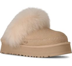 Damskie japonki W DISQUETTE CHALET. Brązowe klapki UGG, bez wzorów, z materiału, bez obcasa. Za 556.20 zł.