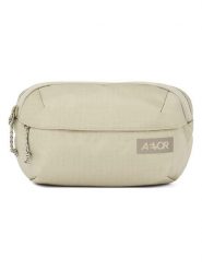 AEVOR Saszetka "Ease" w kolorze szarobrązowym - 22 x 14 x 5 cm rozmiar: onesize. Brązowe torby na ramię AEVOR, bez wzorów, z materiału, sportowe, przez ramię, bez dodatków. Za 73.99 zł.