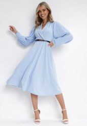 Jasnoniebieska Sukienka Rozkloszowana z Paskiem Aidyn. Niebieskie sukienki Born2be, na imprezę, bez wzorów, eleganckie, bez kołnierzyka, bez ramiączek, midi, kopertowe. Za 129.99 zł.
