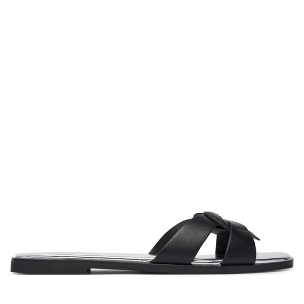 Klapki LOVE MOSCHINO. Czarne klapki Love Moschino, bez wzorów, bez obcasa. Za 530.99 zł.