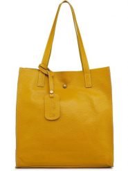 ORE10 Skórzana torebka "Ortega" w kolorze musztardowym - 33 x 38 x 15 cm rozmiar: onesize. Żółte torby na ramię ORE10, bez wzorów, z materiału, na ramię, bez dodatków. Za 205.45 zł.