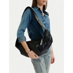 Torebka G-Star Raw. Czarne torebki klasyczne G-Star Raw, bez wzorów, bez dodatków. Za 199.99 zł.