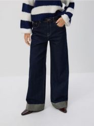 Jeansy wide leg z podwinięciem - granatowy. Niebieskie jeansy Reserved, bez wzorów. Za 159.99 zł.