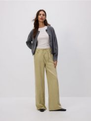 Jeansy wide leg z lyocellu - zielony. Zielone jeansy Reserved, bez wzorów. Za 139.99 zł.