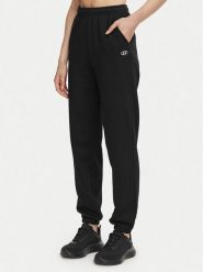 Under Armour Spodnie dresowe Ua Rival 6013551 Czarny Regular Fit. Czarne spodnie dresowe Under Armour, xl, bez wzorów, z bawełny. Za 219.99 zł.